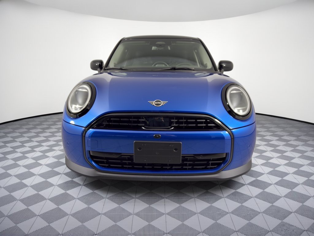 Certified 2025 MINI Cooper 4-Door Hardtop FWD image 6
