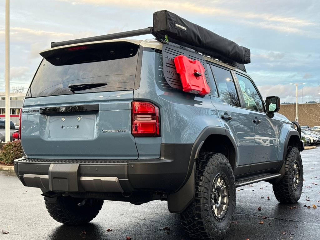 Used 2024 Toyota Land Cruiser image 5