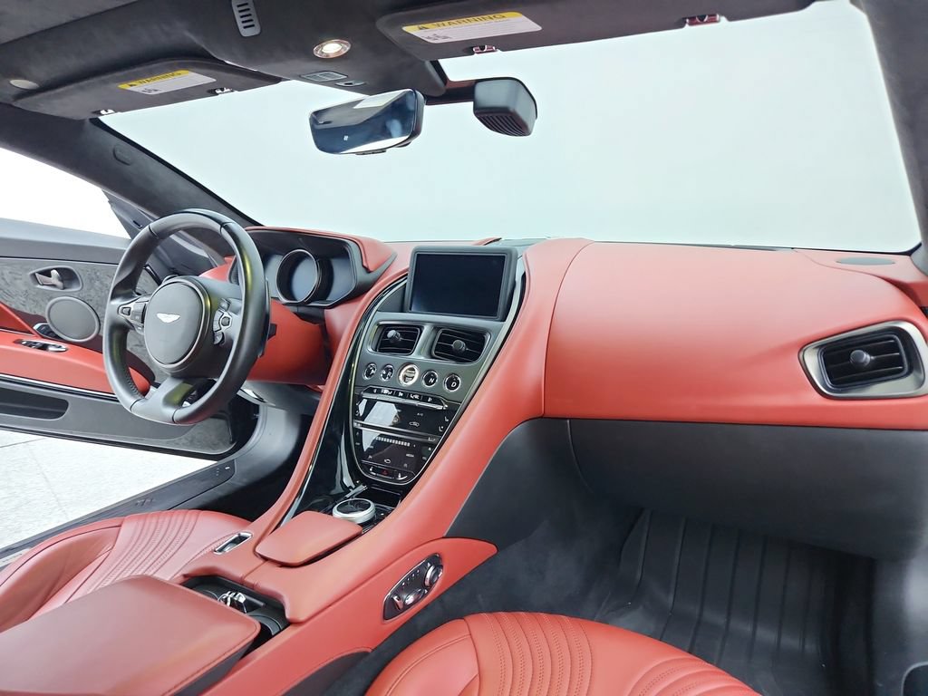 Used 2018 Aston Martin DB11 Coupe RWD image 26