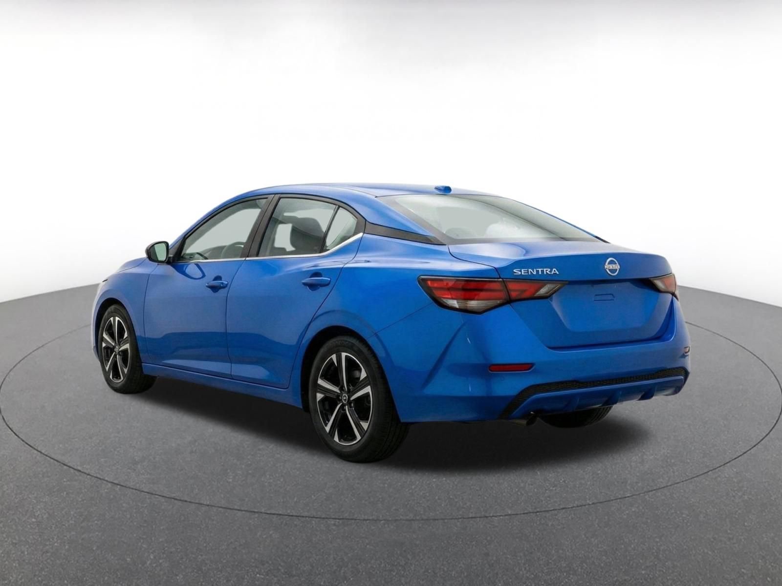 Used 2025 Nissan Sentra SV FWD image 7
