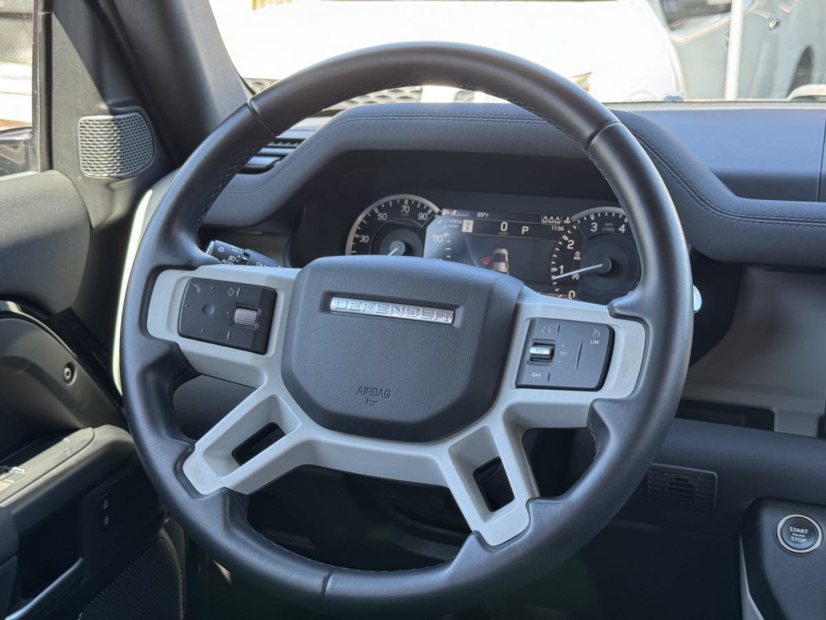 Used 2023 Land Rover Defender 110 AWD/4WD image 23