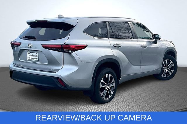 Used 2023 Toyota Highlander XLE image 7
