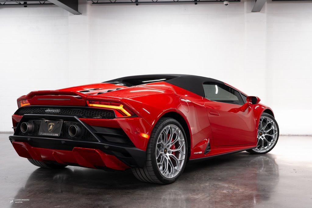Used 2023 Lamborghini Huracan EVO image 17