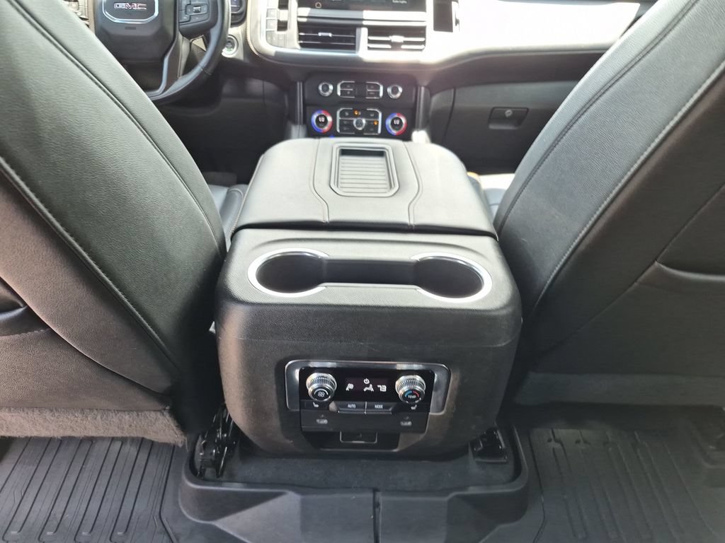 Used 2022 GMC Yukon AT4 w/ Technology Package AWD/4WD image 35