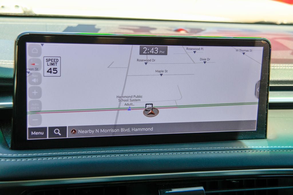 Used 2025 Genesis G70 2.5T RWD image 3