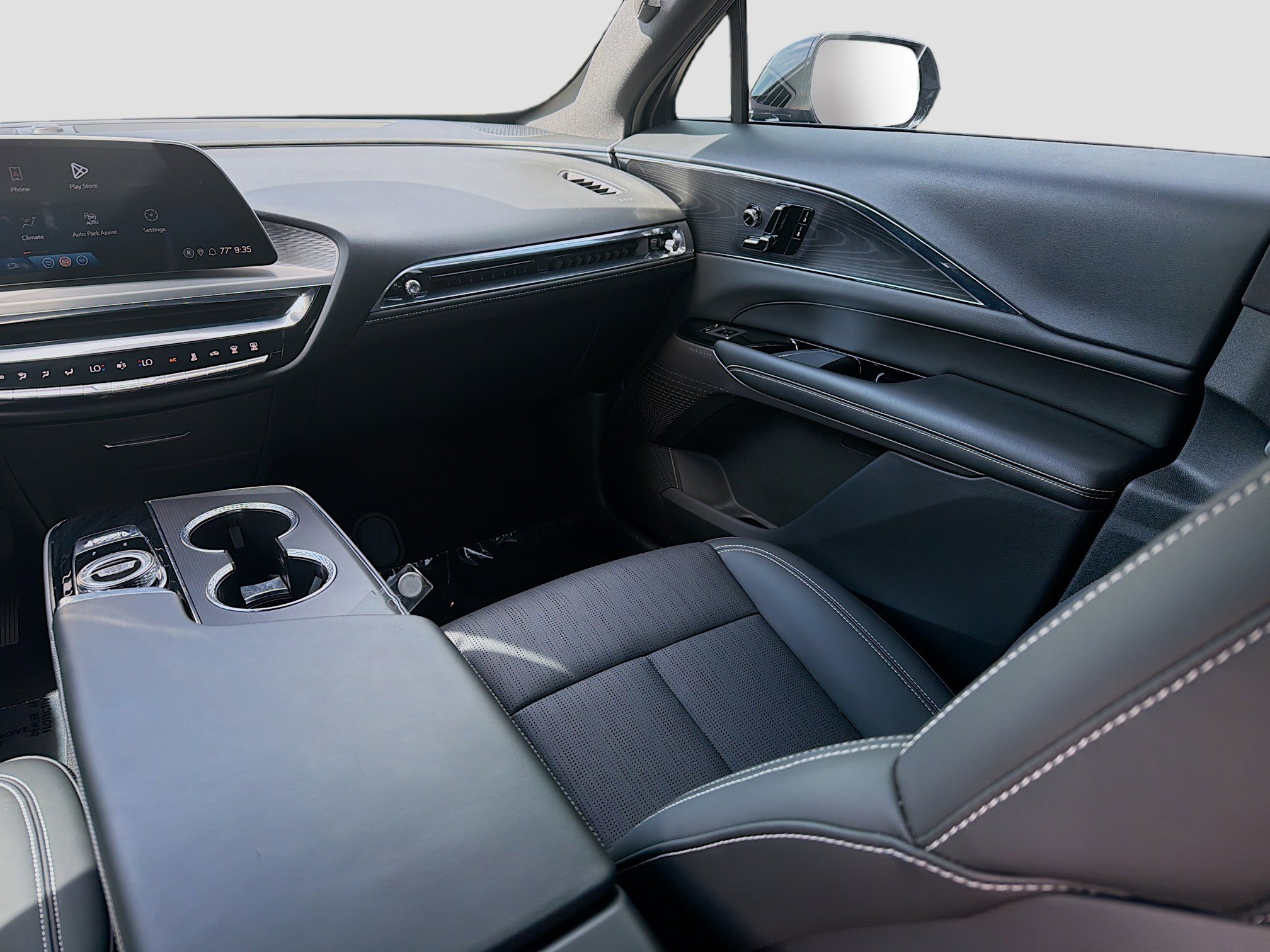 Used 2024 Cadillac Lyriq Luxury image 22