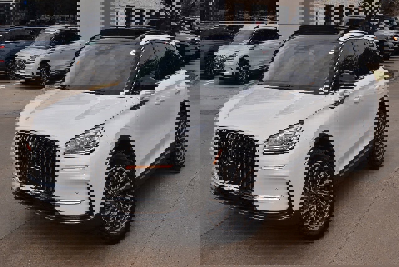 Certified 2025 Lincoln Corsair Reserve image 42