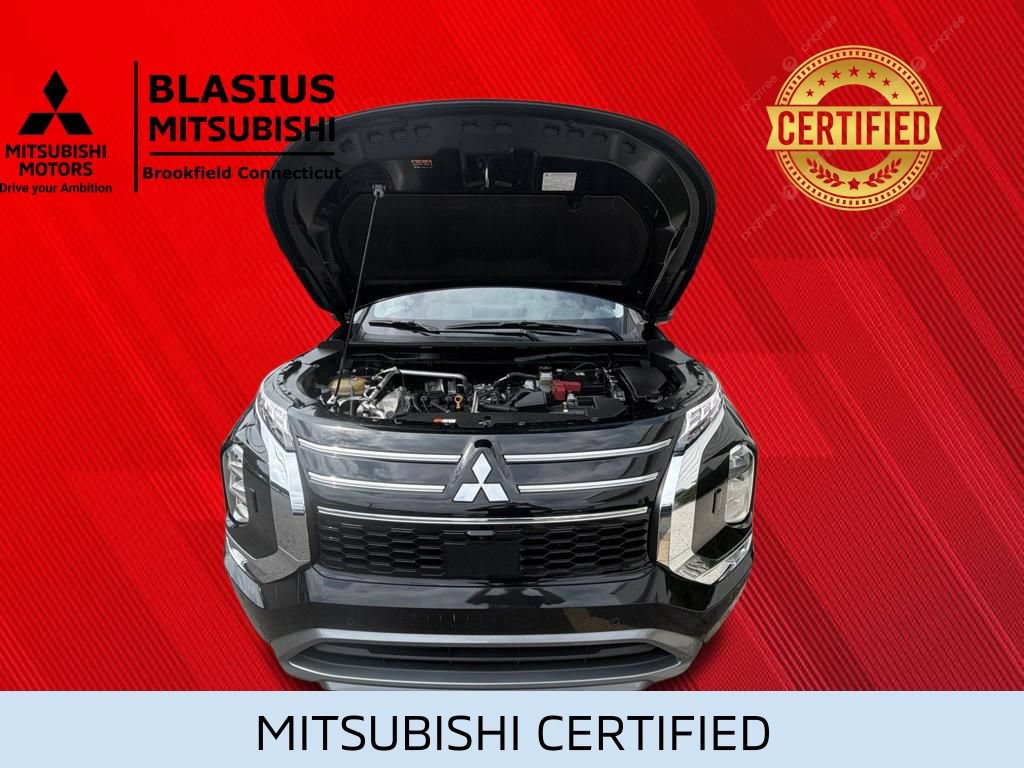 Used 2025 Mitsubishi Outlander AWD image 46
