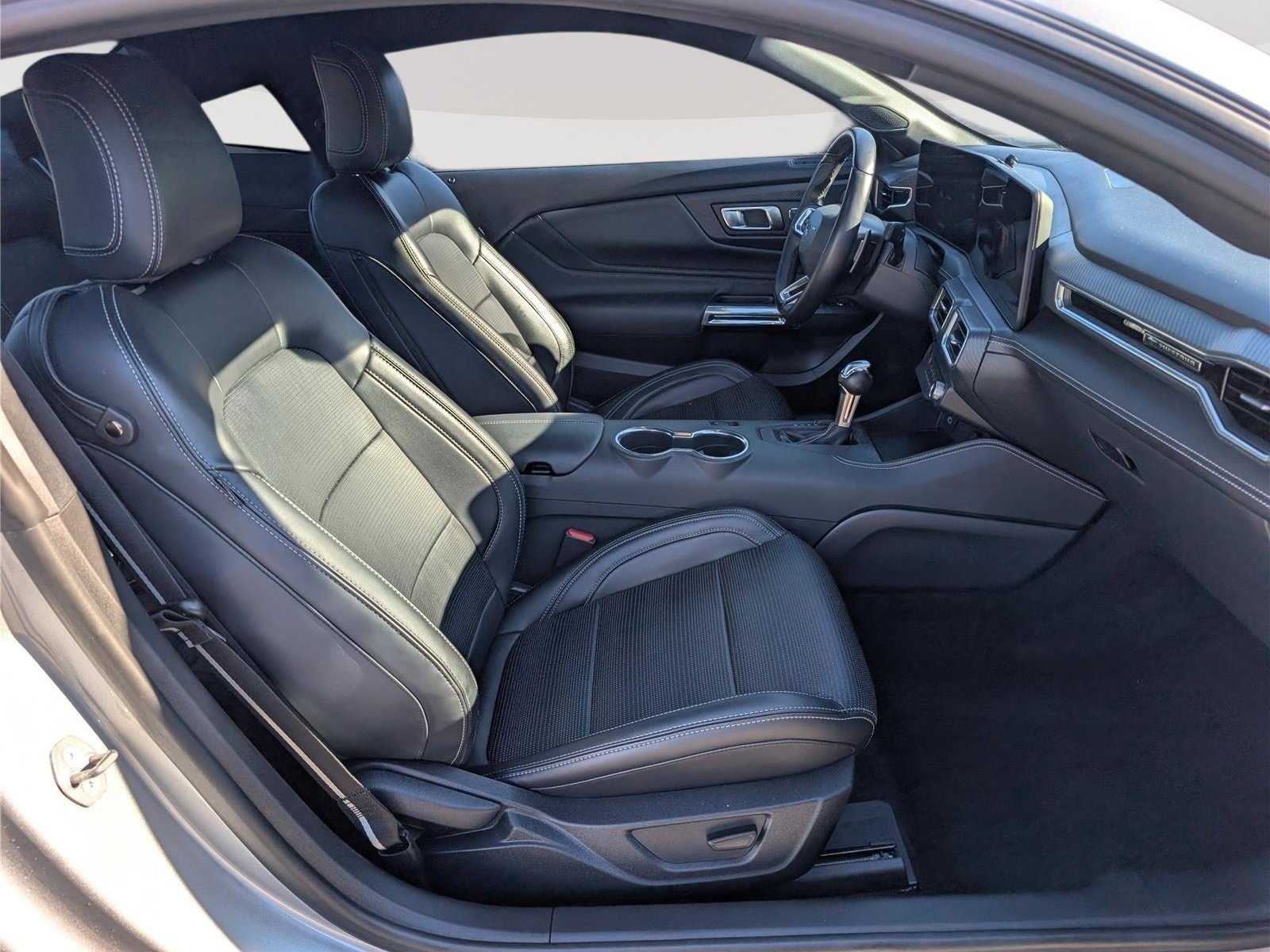 Used 2025 Ford Mustang GT Premium RWD image 12