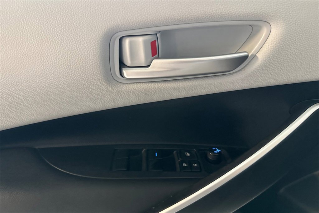 Used 2022 Toyota Corolla SE image 11