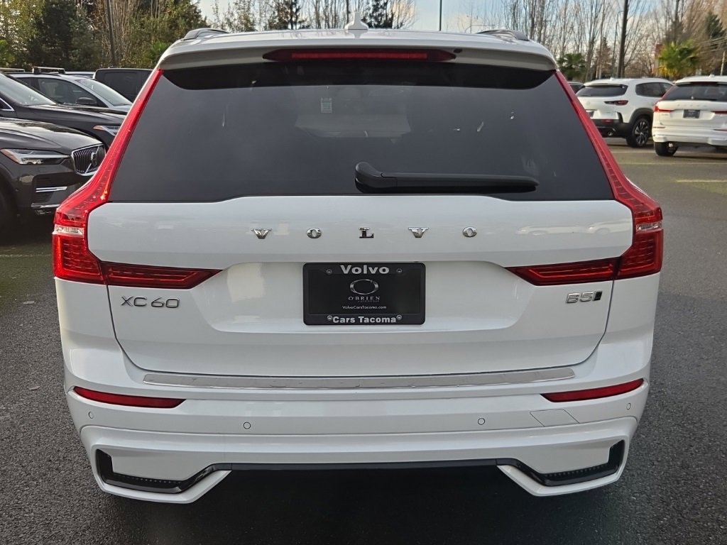 Certified 2023 Volvo XC60 B5 Plus w/ Climate Package image 12