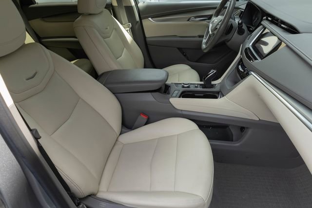Used 2024 Cadillac XT5 Premium Luxury w/ Technology Package image 21