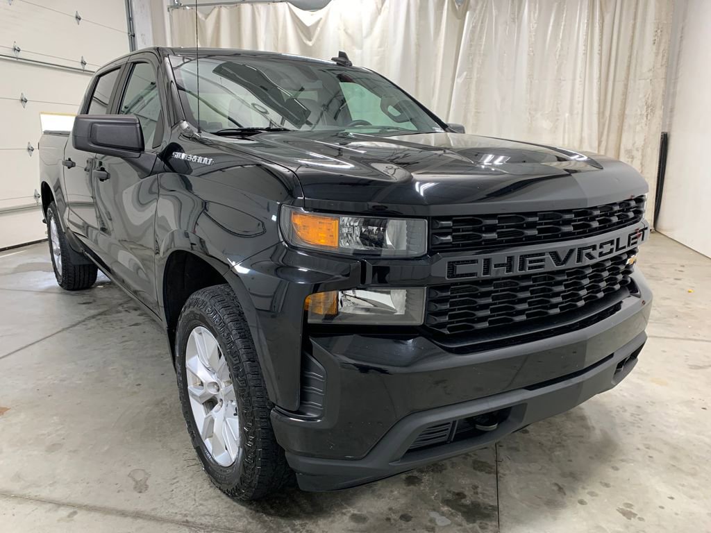 Used 2019 Chevrolet Silverado 1500 Custom w/ Custom Value Package AWD/4WD image 13