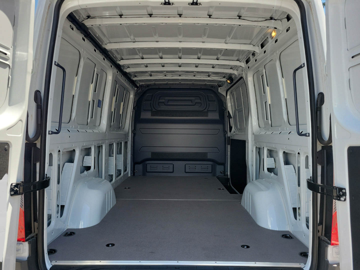 New 2025 Mercedes-Benz Sprinter 2500 image 6