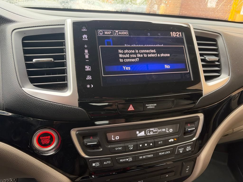 Used 2018 Honda Pilot Touring image 19
