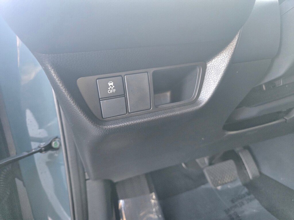 Certified 2025 Honda HR-V Sport image 19