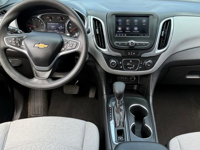Used 2022 Chevrolet Equinox LS w/ LS Convenience Package FWD image 9