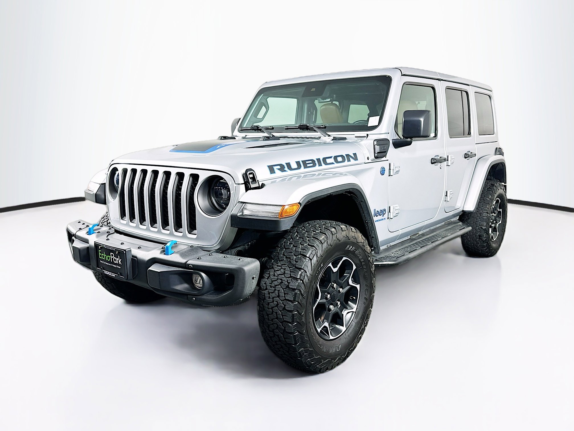 Used 2023 Jeep Wrangler Unlimited Rubicon 4xe w/ Steel Bumper Group AWD/4WD image 3