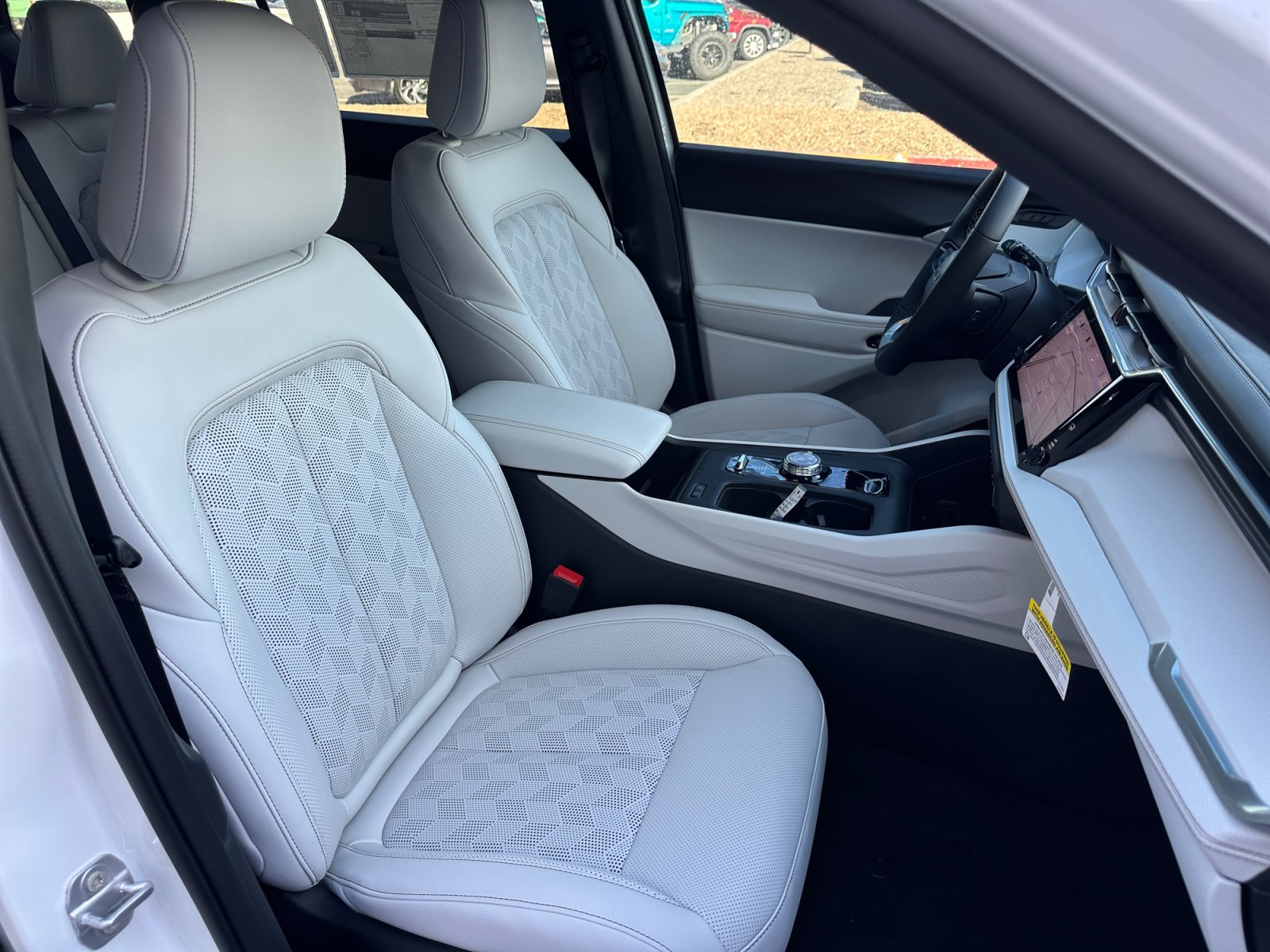 New 2026 Jeep Cherokee Overland AWD/4WD image 30