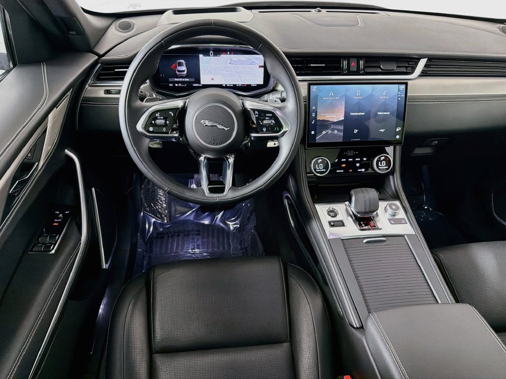 Certified 2026 Jaguar F-PACE R-Dynamic S AWD/4WD image 24