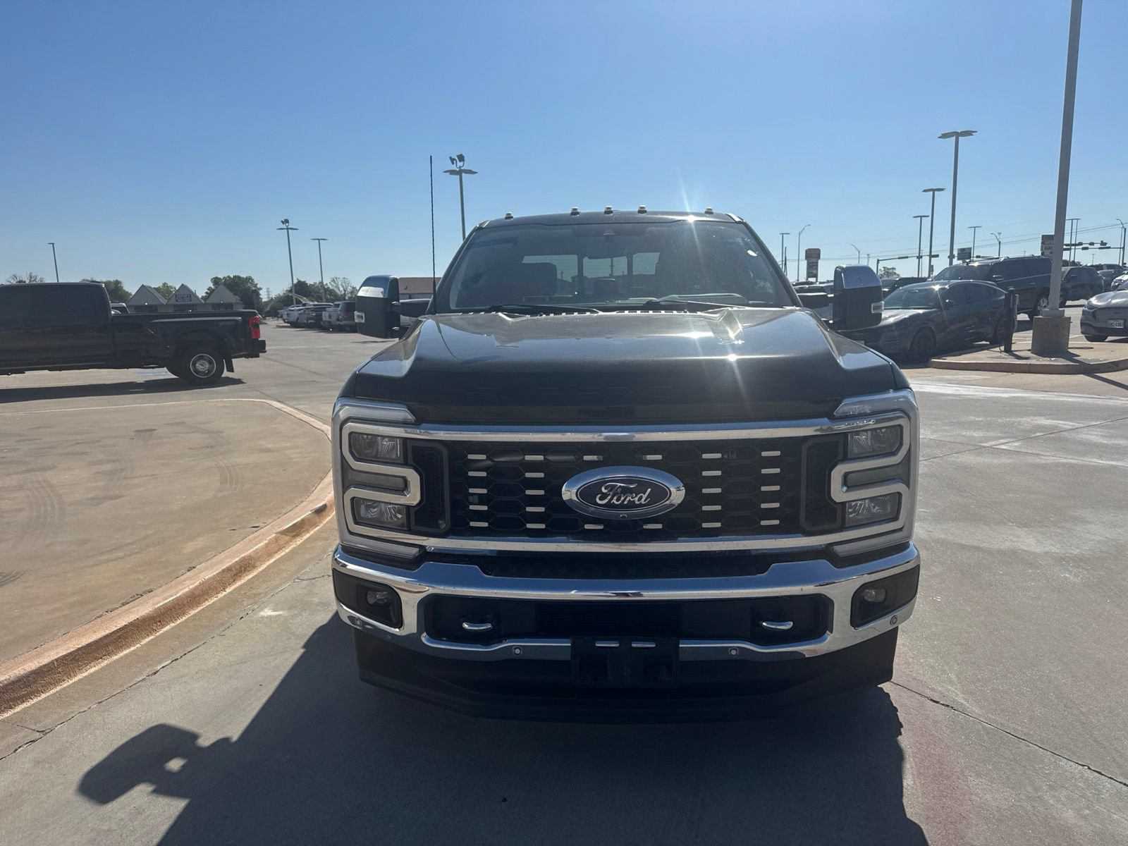 Used 2024 Ford F350 Lariat w/ Lariat Ultimate Package AWD/4WD video 2