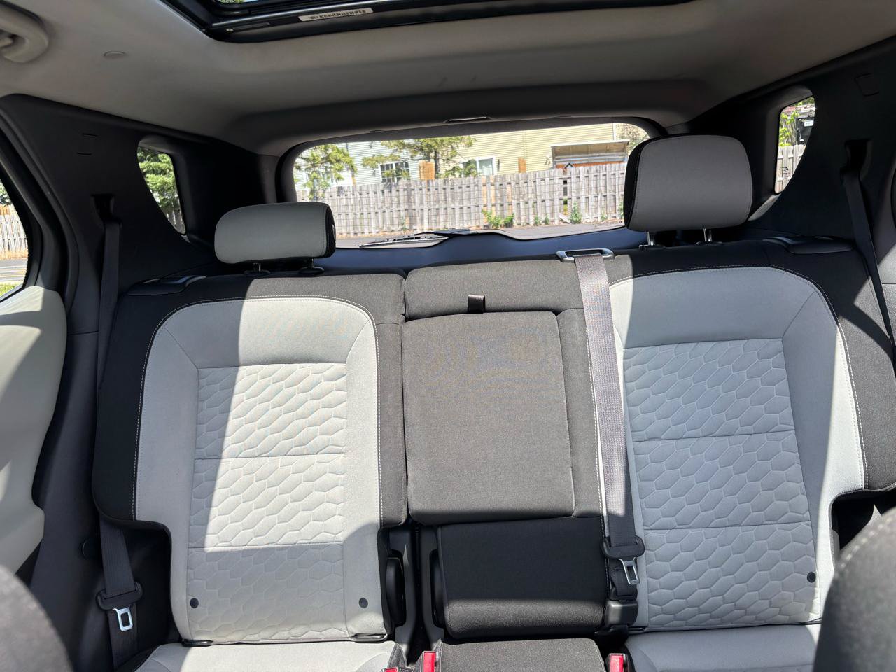 Used 2018 Chevrolet Equinox LT w/ Sun & Infotainment Package FWD image 29