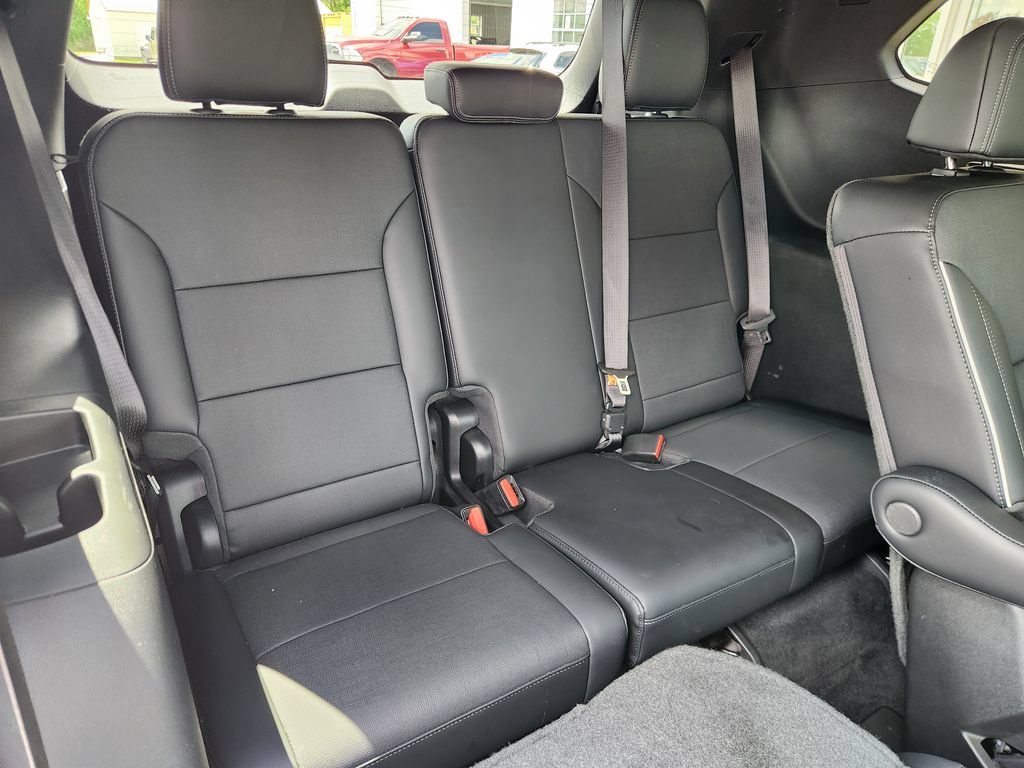 Used 2026 Buick Enclave Preferred AWD/4WD image 14