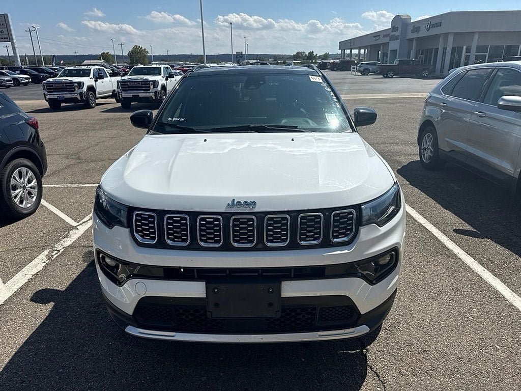 Used 2024 Jeep Compass Limited AWD/4WD image 8