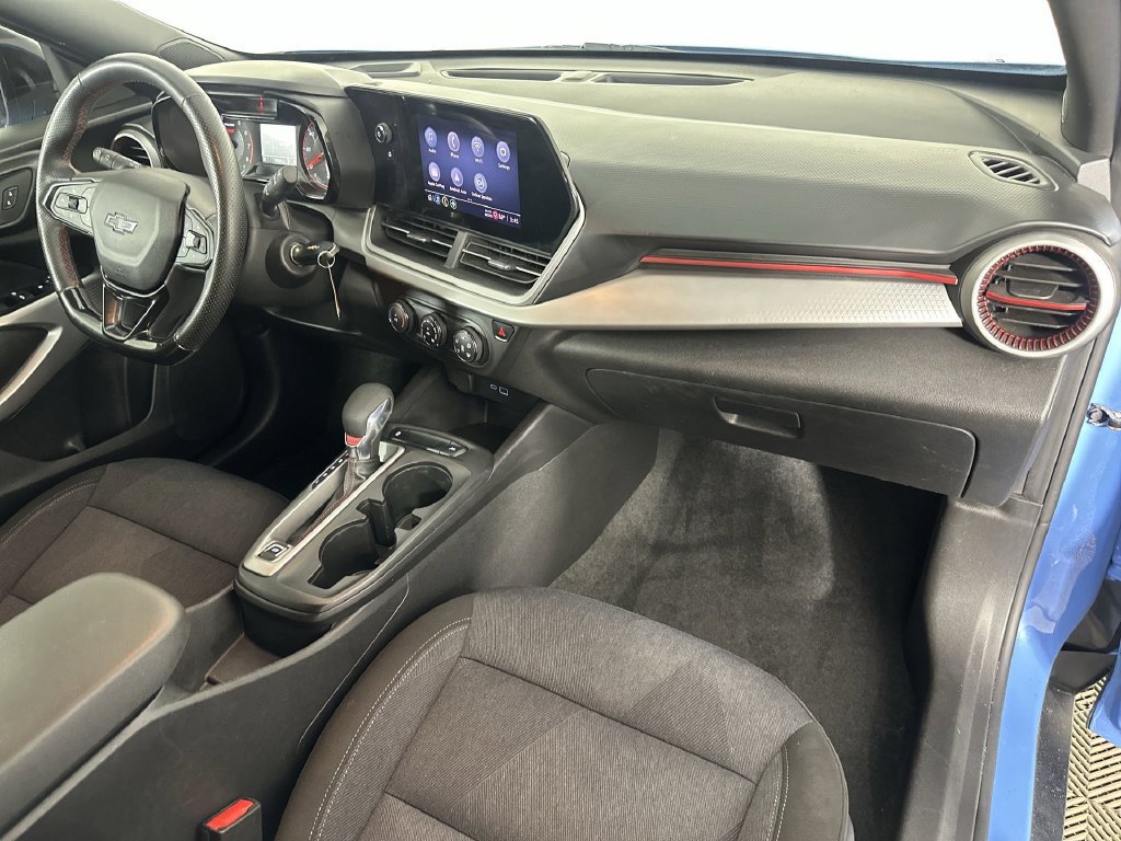 Certified 2024 Chevrolet Trax RS FWD image 28