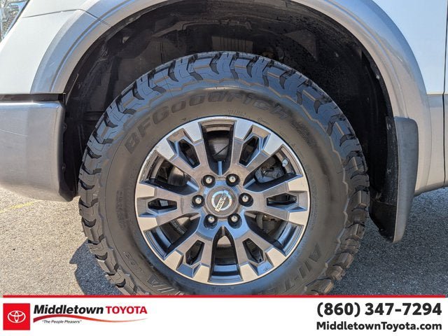 Used 2019 Nissan Titan PRO-4X w/ Pro-4x Convenience Package AWD/4WD image 9