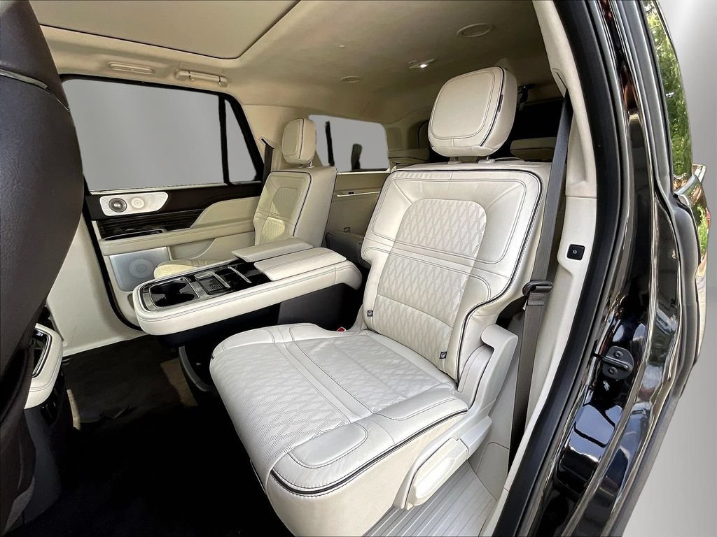 Used 2022 Lincoln Navigator Black Label AWD/4WD image 22