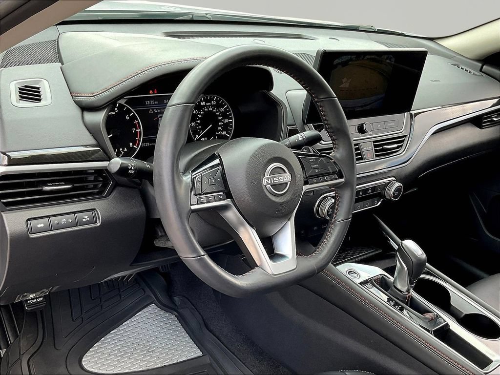 Certified 2024 Nissan Altima 2.5 SR w/ SR Premium Package FWD image 19