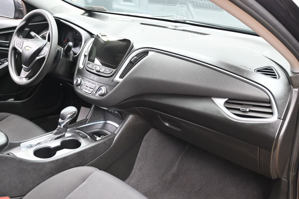 Used 2023 Chevrolet Malibu LT image 34