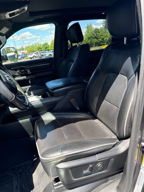 Used 2019 RAM 1500 Limited AWD/4WD image 2