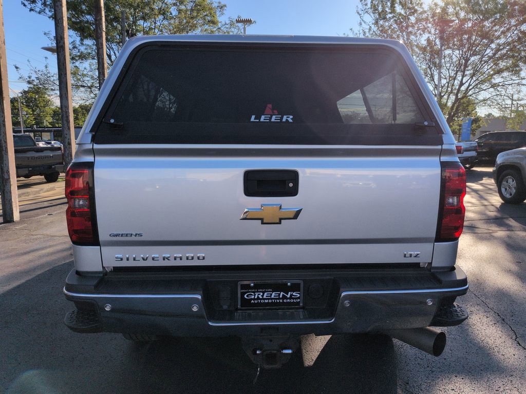 Used 2016 Chevrolet Silverado 2500 LTZ w/ Duramax Plus Package AWD/4WD image 4
