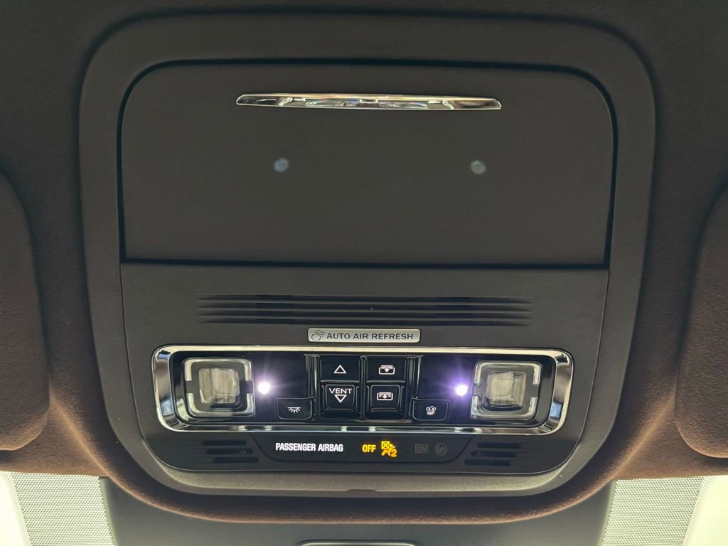 Used 2023 Lincoln Aviator Black Label w/ Class IV Trailer Tow Package AWD/4WD image 30