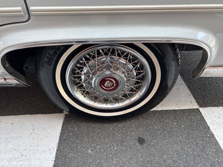 Used 1989 Cadillac Brougham RWD image 15