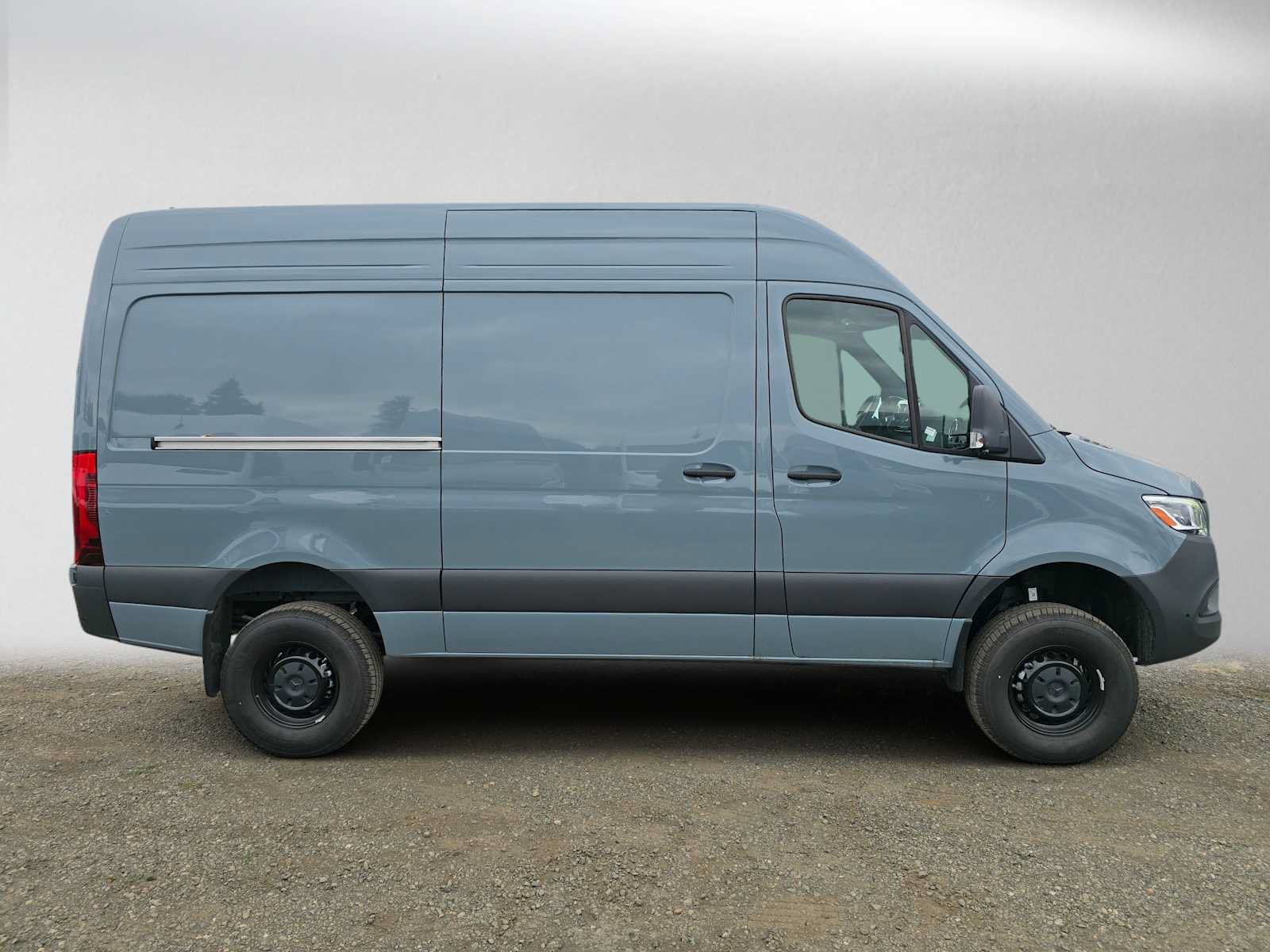Used 2026 Mercedes-Benz Sprinter 2500 image 2