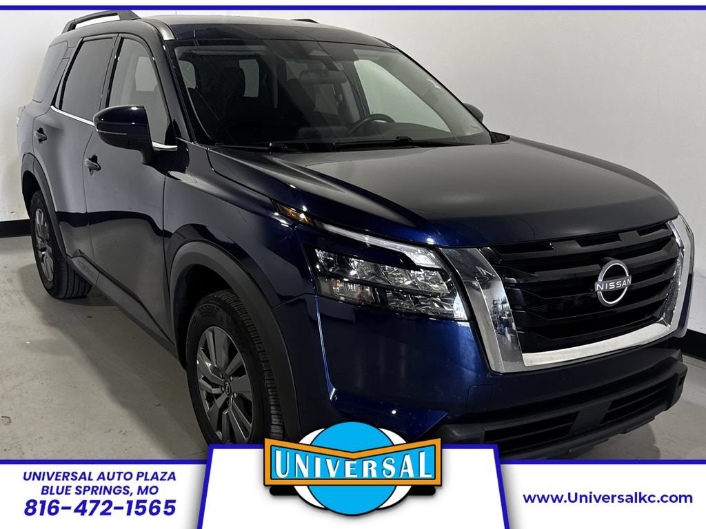 Used 2025 Nissan Pathfinder SV AWD/4WD image 1