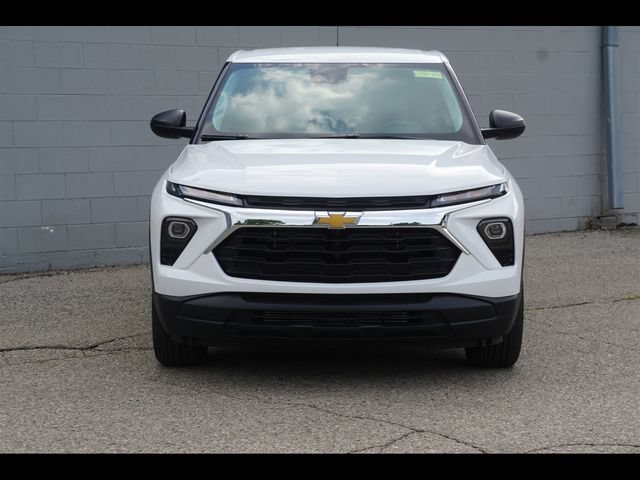 New 2026 Chevrolet TrailBlazer LS w/ LS Convenience Package FWD video 2