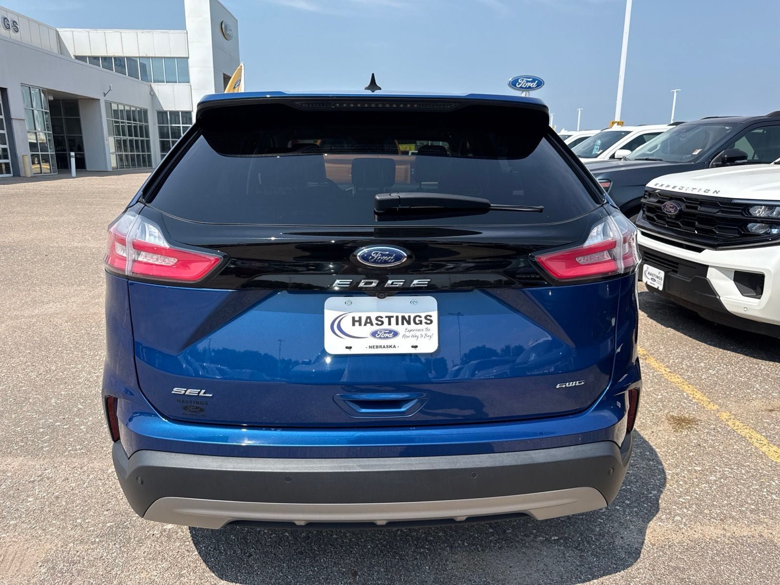 Certified 2023 Ford Edge SEL w/ Convenience Package AWD/4WD image 8
