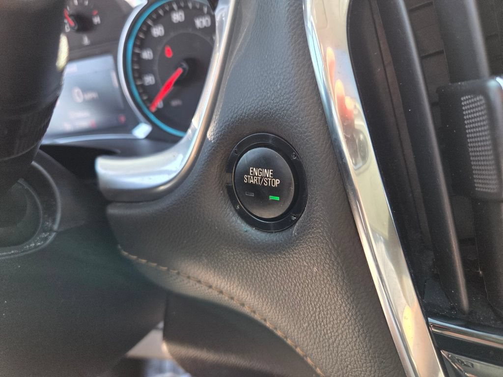 Used 2020 Chevrolet Traverse Premier FWD image 31