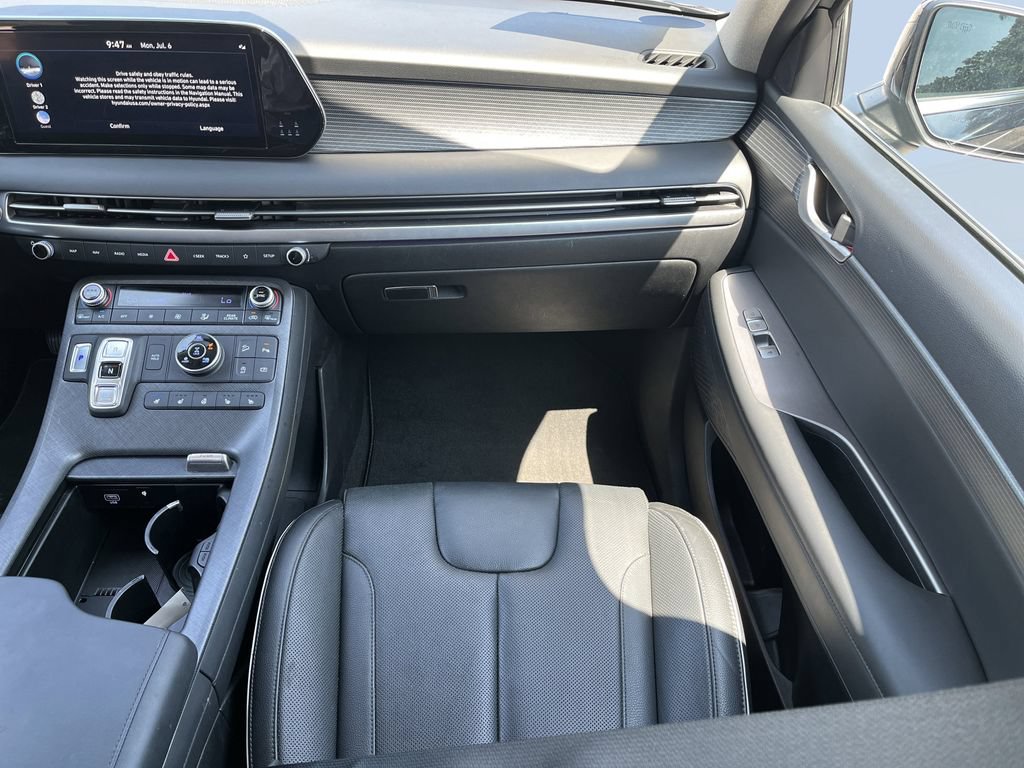 Used 2024 Hyundai Palisade Limited AWD/4WD image 16