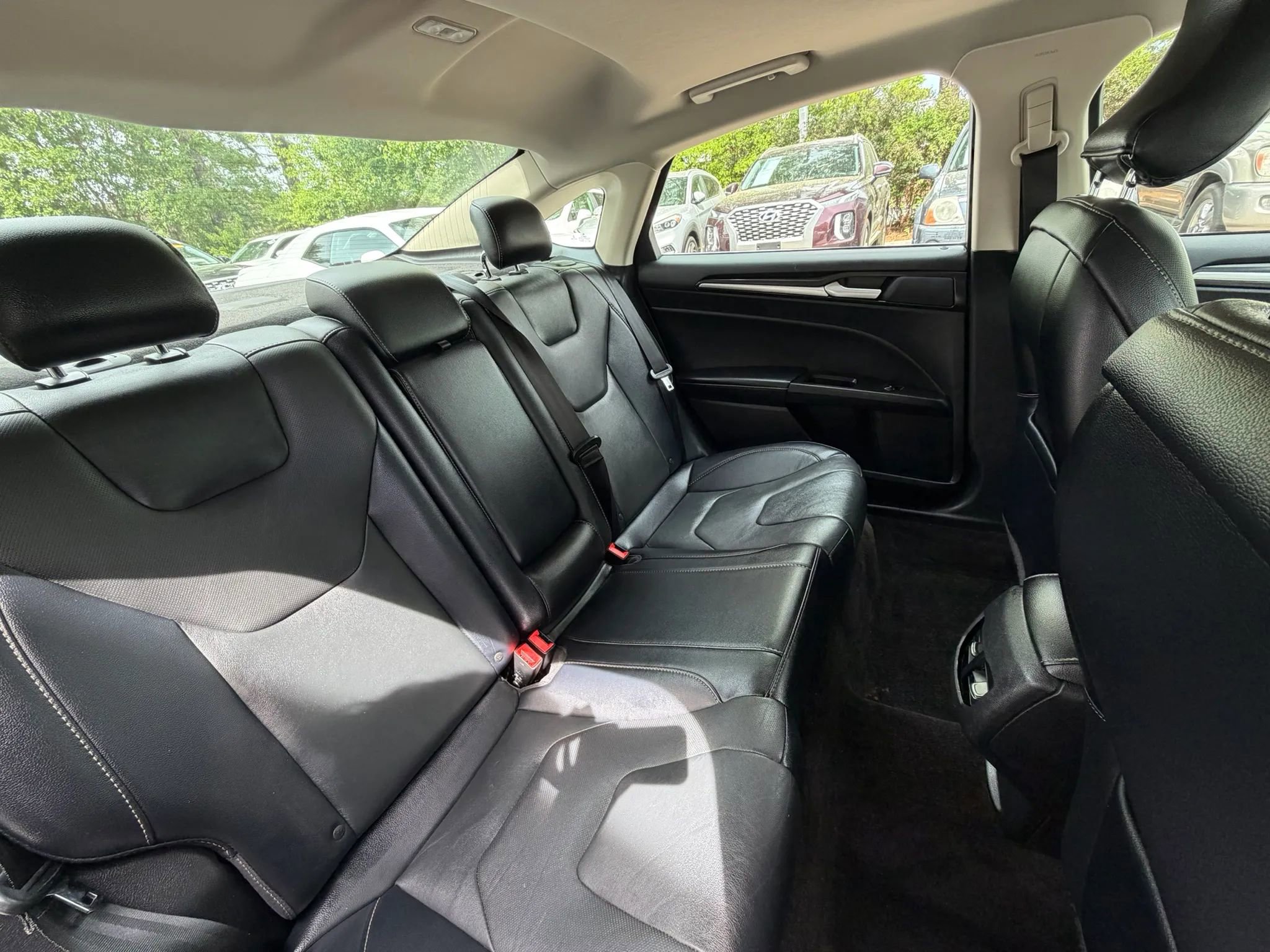 Used 2018 Ford Fusion Titanium image 13