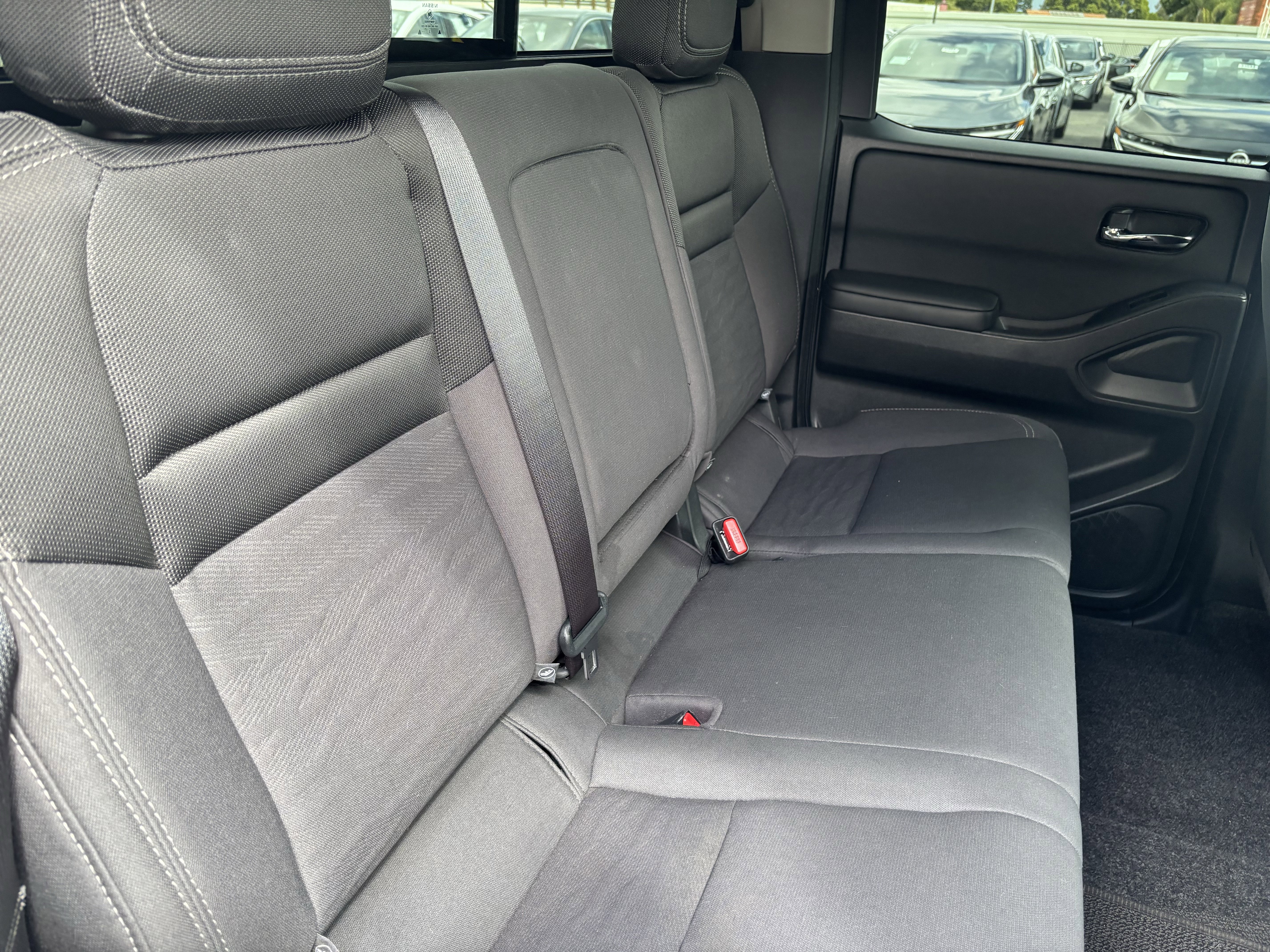 Used 2024 Nissan Frontier SV w/ SV Convenience Package RWD image 13