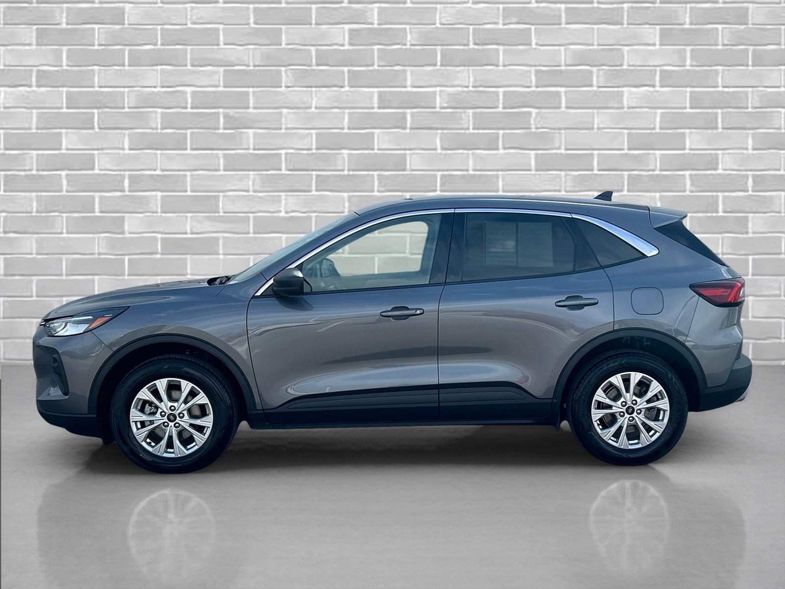 Used 2024 Ford Escape Active image 2