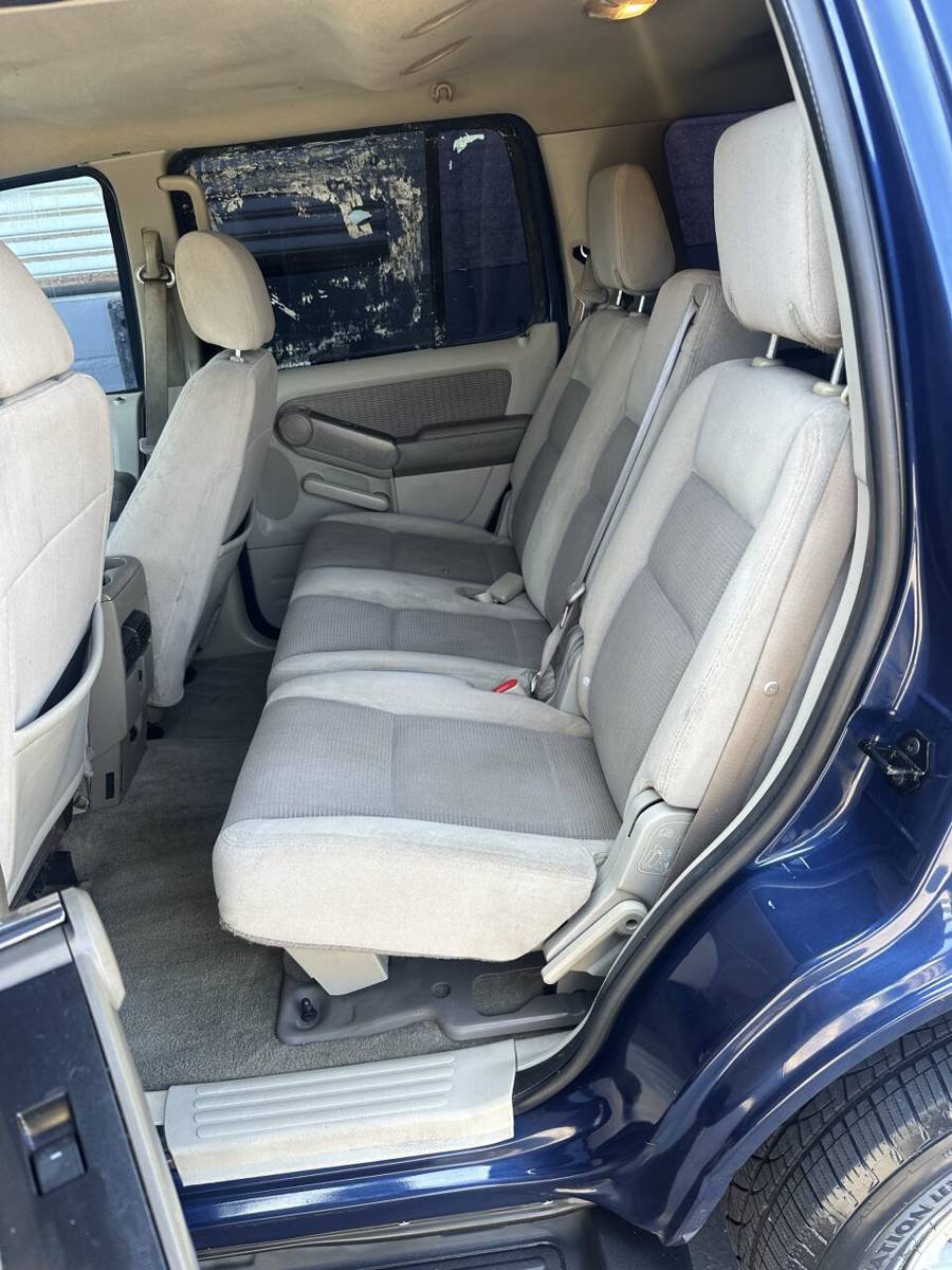 Used 2006 Ford Explorer XLT RWD image 8