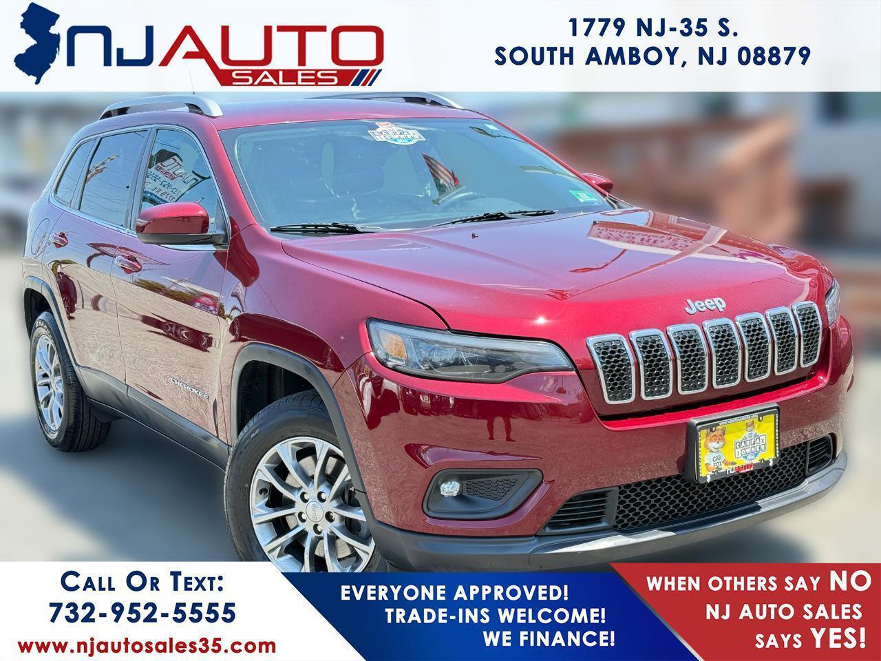 Used 2019 Jeep Cherokee Latitude Plus w/ Comfort/Convenience Group AWD/4WD image 1