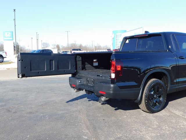 New 2026 Honda Ridgeline Black Edition image 8