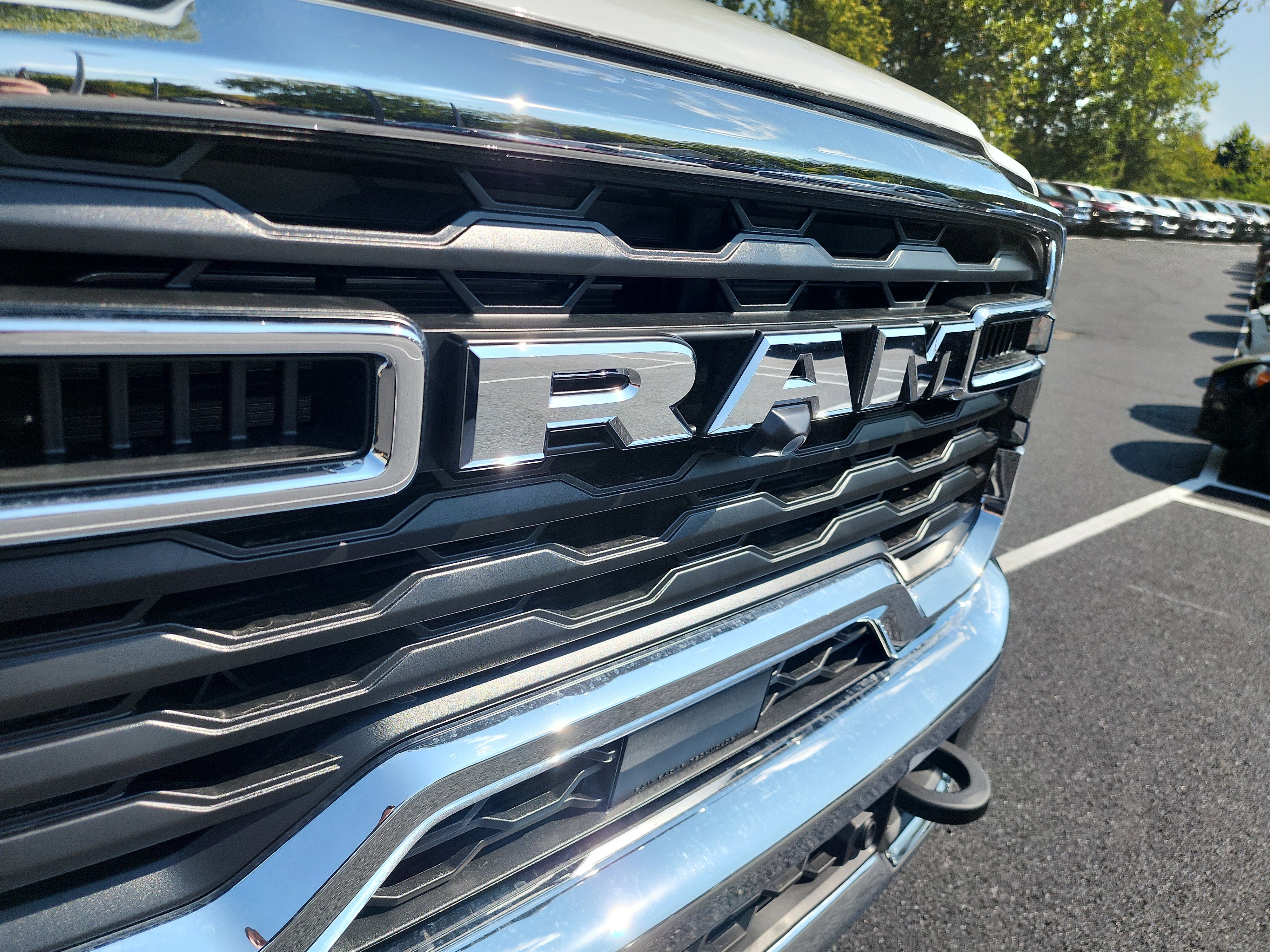 New 2026 RAM 5500 4x4 Crew Cab image 27